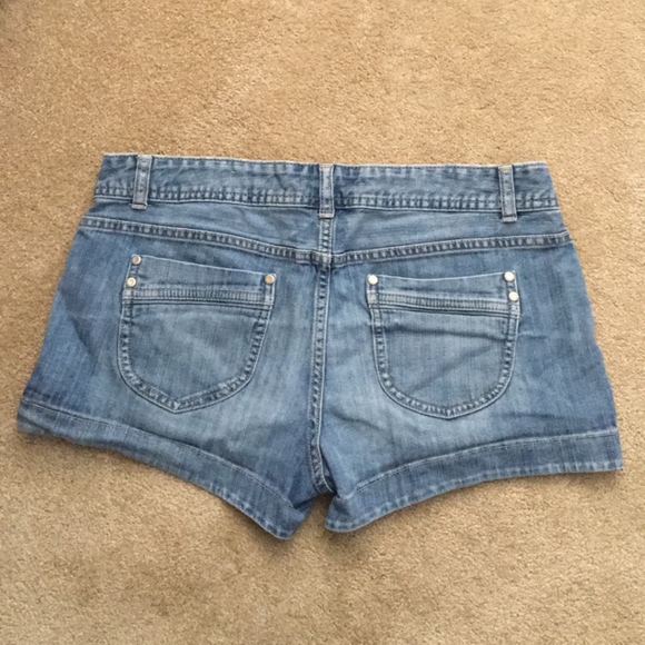 Guess Jeans denim button detail jean shorts - Picture 2 of 5